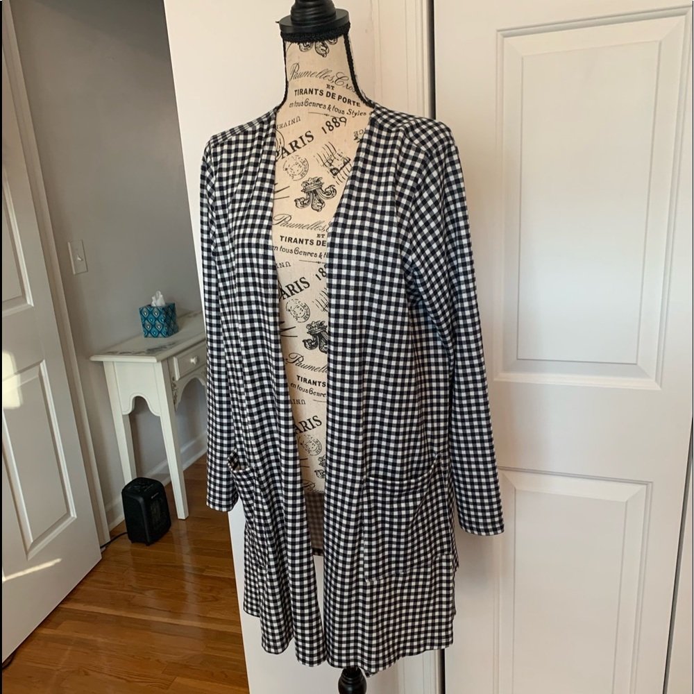 🖤LulaRoe Caroline Cardigan 🖤